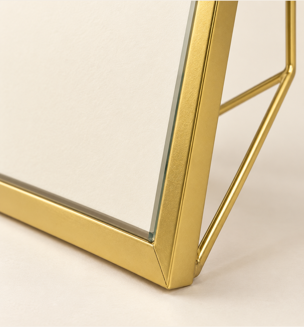 Gold-Finish Photo Frame - Gold, 15 × 20 cm, close-up