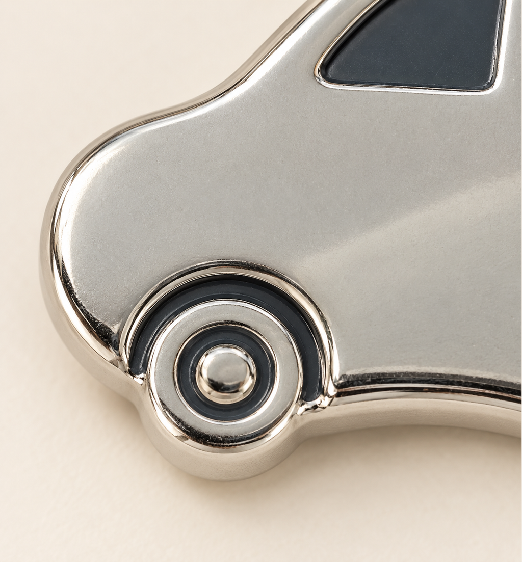 Car-Shaped Metal Keychain - Silver, detail