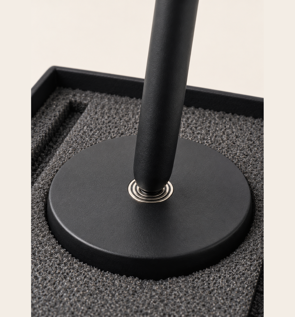 Hector Magnetic Ball Pen with Stand - Black, Detail